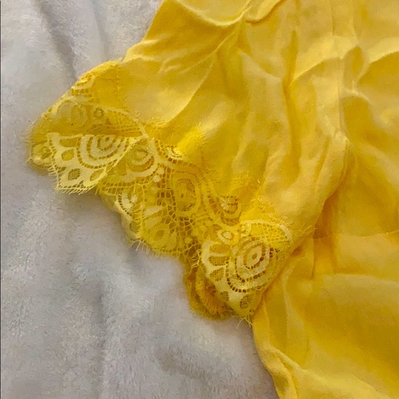 H&M blouse - Picture 3 of 3